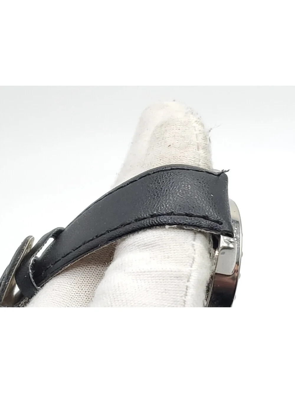 Flower Quartz Watch Womens New Battery Black Band 32mm